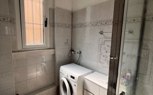 Ampio bilocale per due studenti