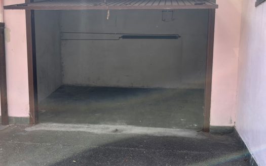 Luminoso trilocale con ampia e godibile balconata, possibilità box