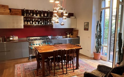 Splendido quadrilocale con giardino ad uso esclusivo